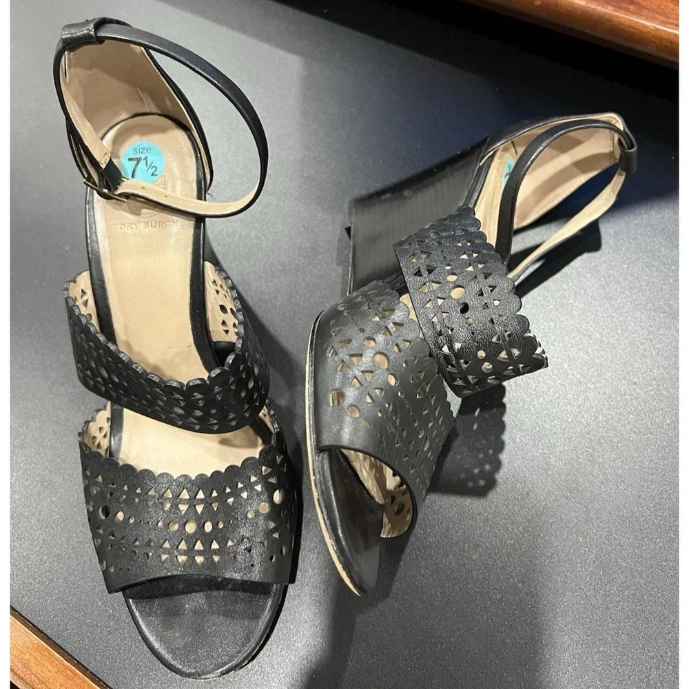 Tory Burch Laser Cut Leather Wedge Sandal Ankle Strap 7.5 Black